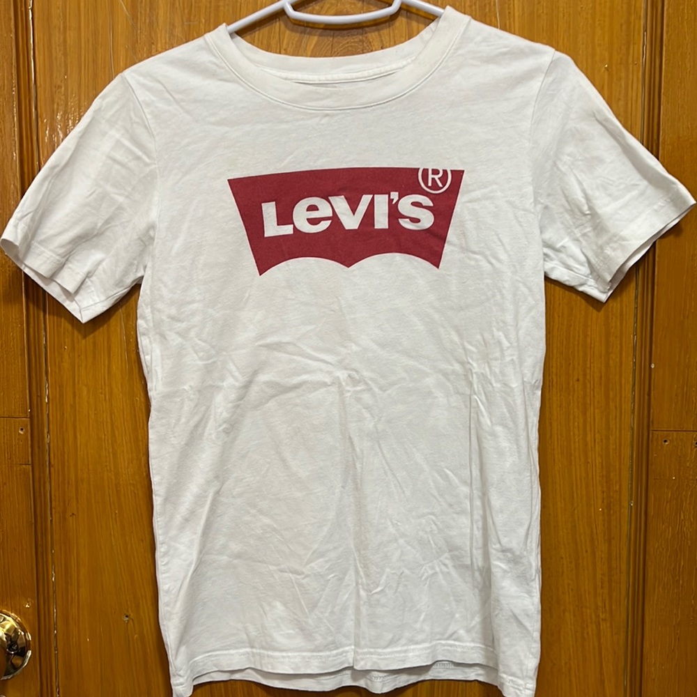 Levi’s T-shirt